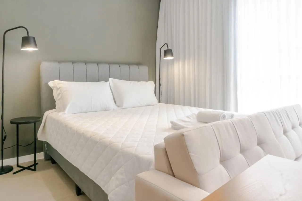 Zee Studios A 200M Da Beira-Mar Norte Florianopolis Apartment
