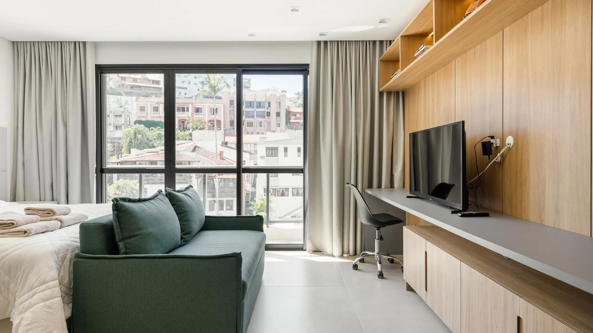 Zee Studios A 200M Da Beira-Mar Norte Florianopolis