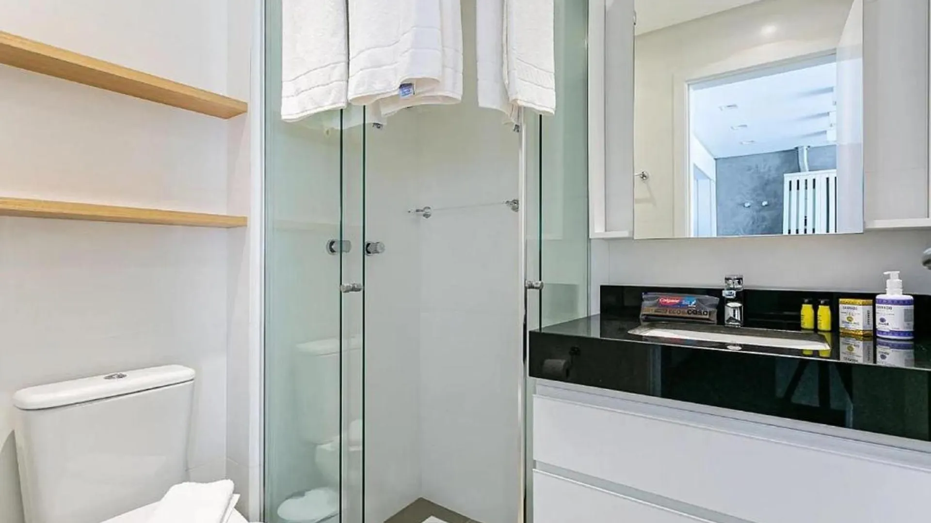 Zee Studios A 200M Da Beira-Mar Norte Florianopolis Apartment